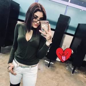 Meet your Posher, Adriana